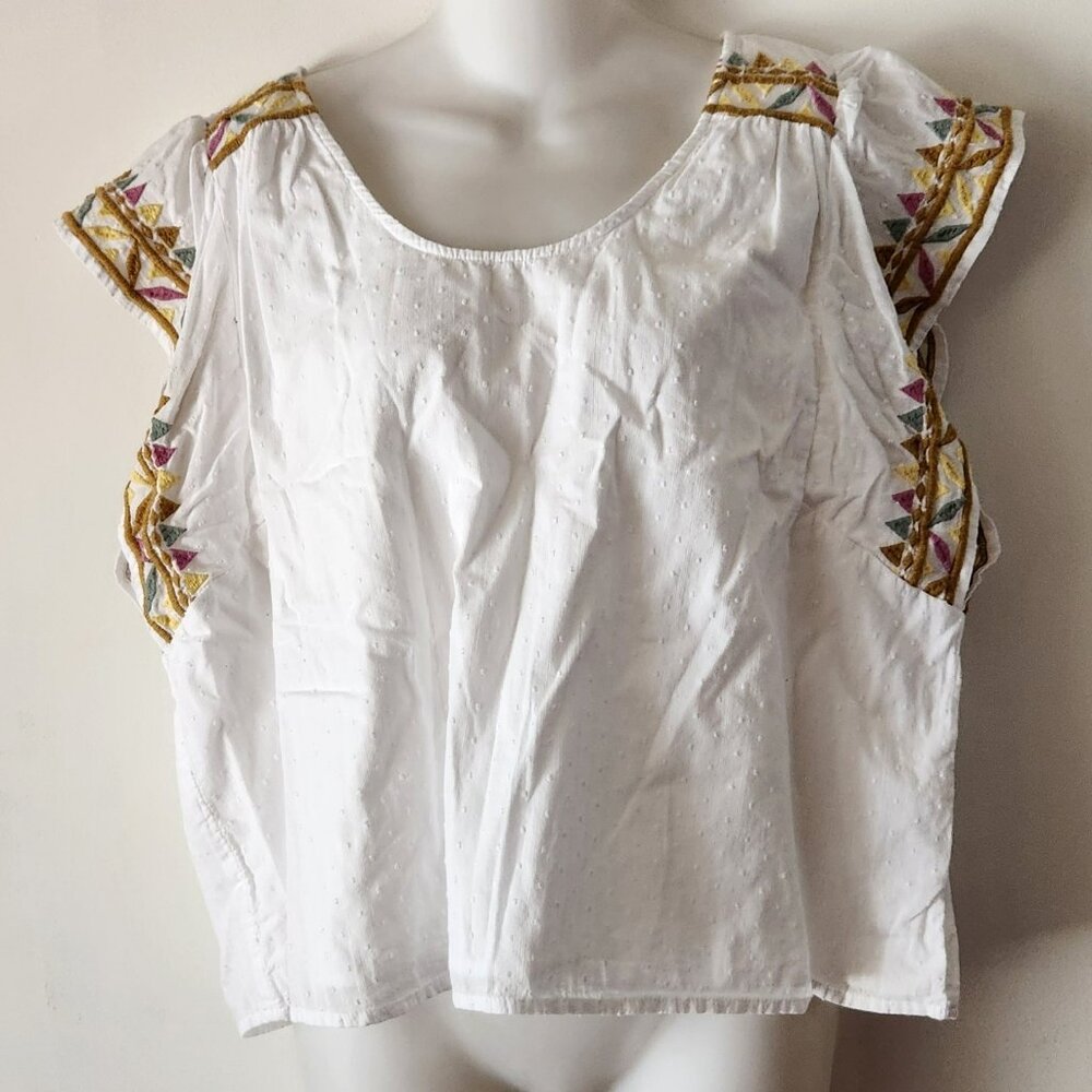 Wonderly blouse sz PXL white embroidered EUC